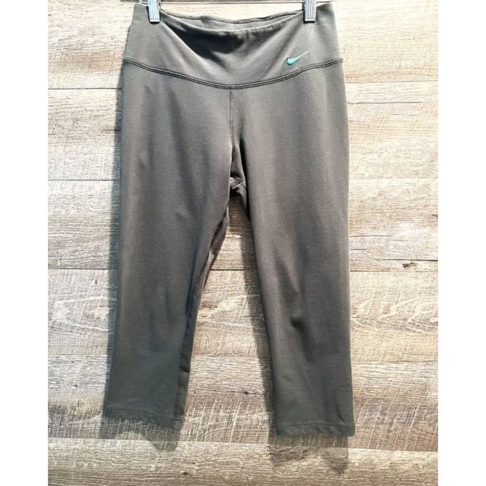 Nike Dri Fit Athletic Green Capri Workout Leggings Size Small Petite